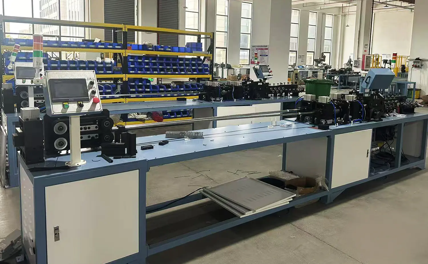 Potpuno automatska zmijolika savijačica serije SB-20CNC Potpuno automatska zmijolika savijačica serije SB-20CNC