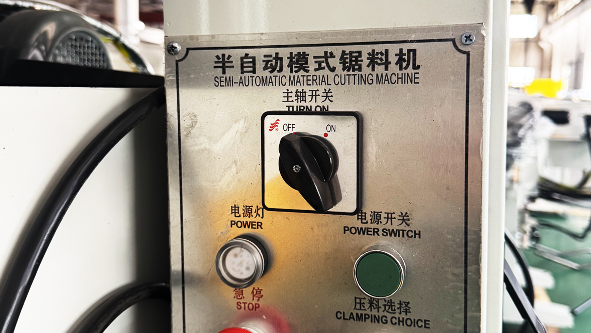 ESH horizontalni poluautomatski stroj za rezanje aluminija