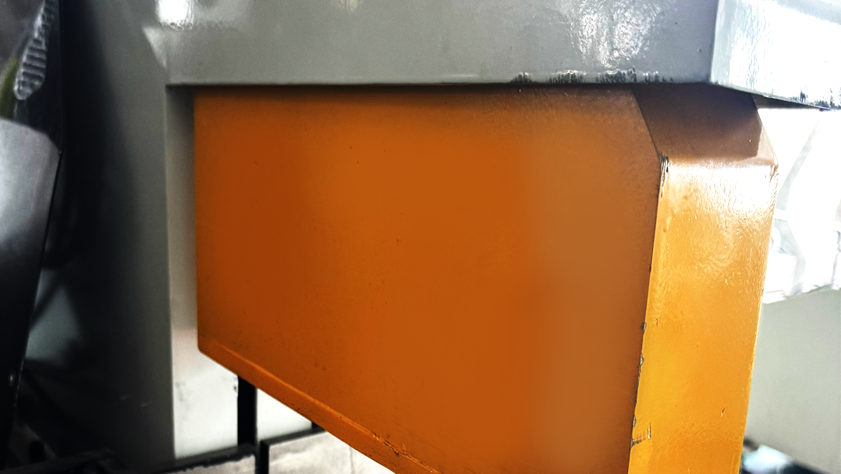 ESH horizontalni poluautomatski stroj za rezanje aluminija