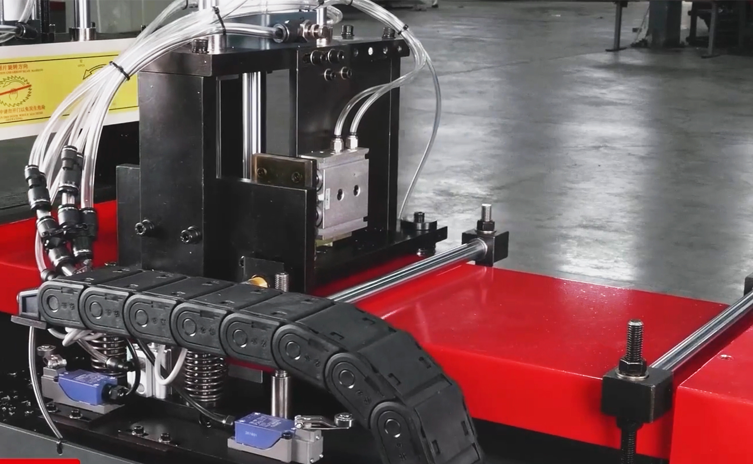 Potpuno automatski hidraulički stroj za rezanje aluminija visoke preciznosti serije CNC360