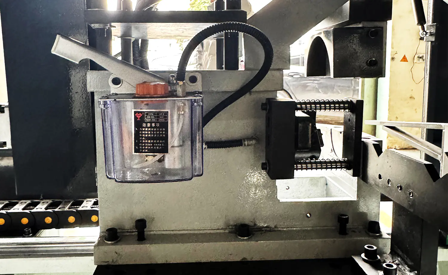 Visoko stabilni stroj za skošenje servo cijevi serije DEF80CNC Visoko stabilni stroj za skošenje servo cijevi serije DEF80CNC