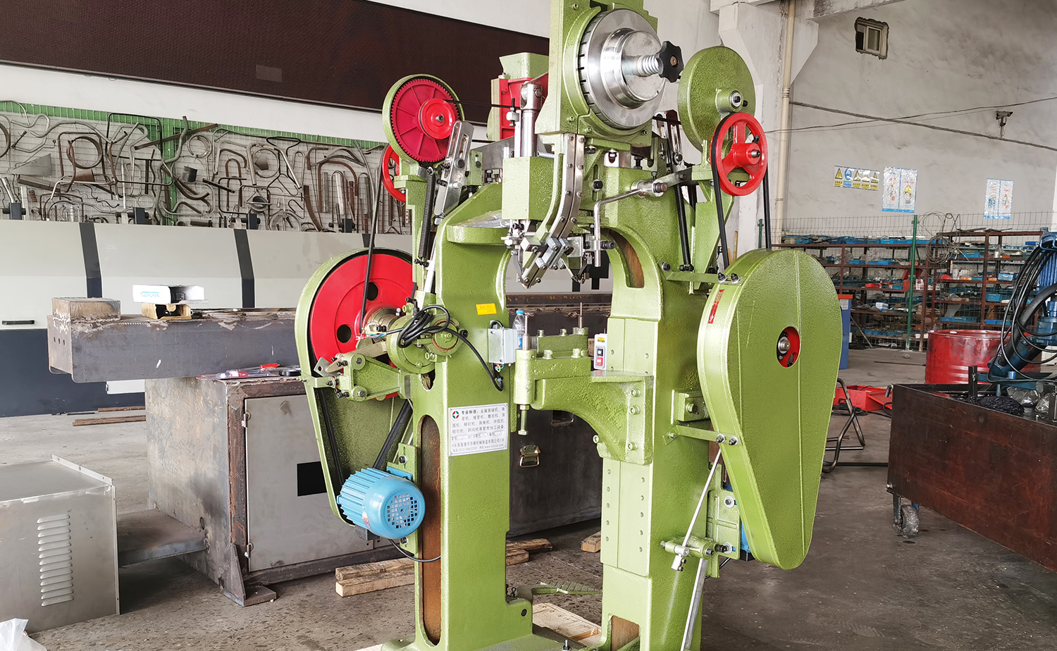 SX-60 Stroj za zakivanje s automatskim pomicanjem
